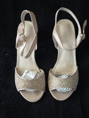 Girls' Size 4Y Glitter Open-Toe Slingback Sandals in Champagne